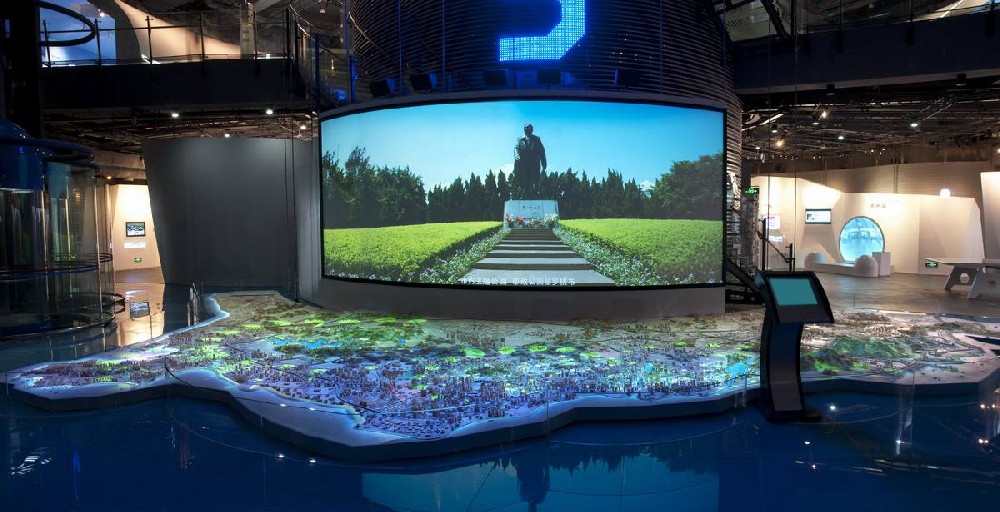 成都沙盘公司数字地理ar沙盘让体验者获得更逼真、震撼的视觉互动体验